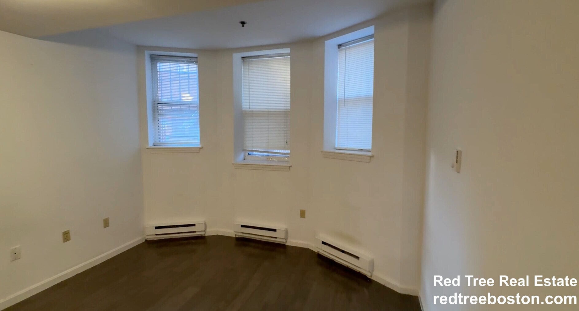 Building Photo - 117 Park Dr