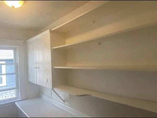 Building Photo - 47 Sterling St