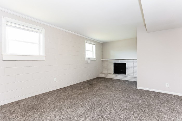 Building Photo - 6003 Lopez Ln