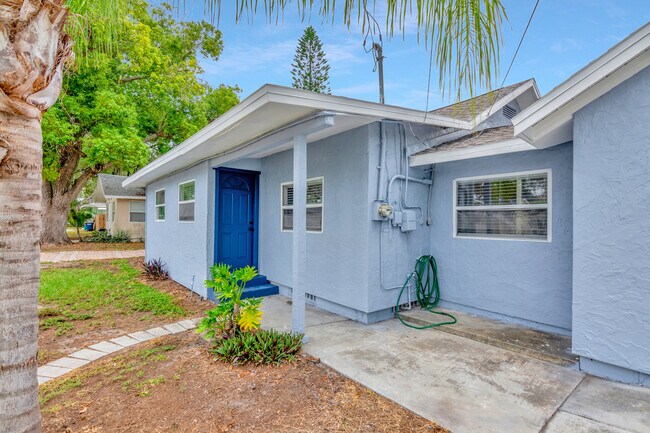 Building Photo - 1515 Sadlon Ave