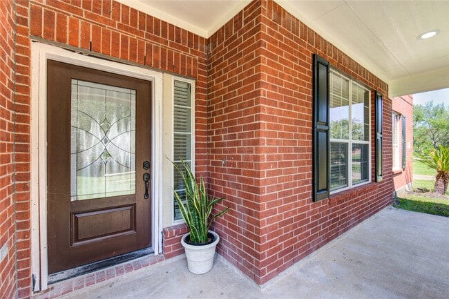 Building Photo - 5512 Canyon Bluff Ln