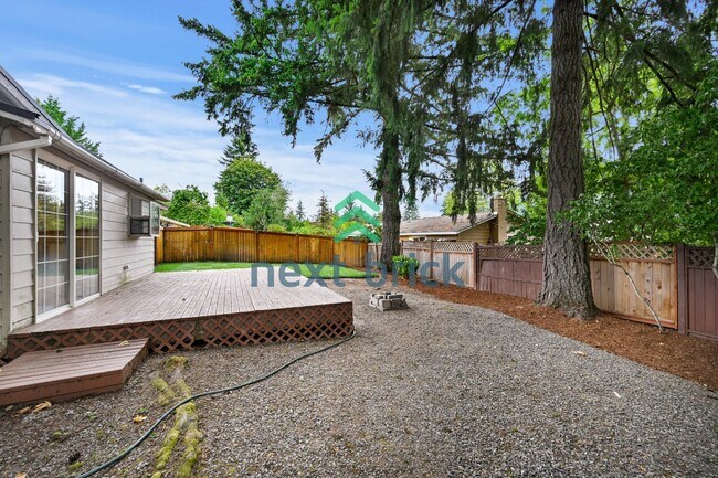 Building Photo - "Charming 3-Bedroom Bellevue Retreat: Cozy Comfort & Ideal Location!"