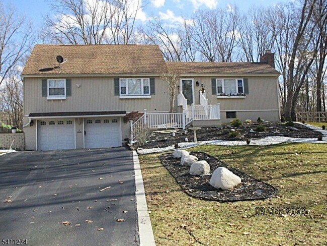 Building Photo - 306 Wagon Wheel Rd