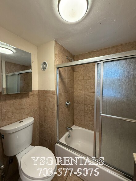 Building Photo - 17 Lambert Ave