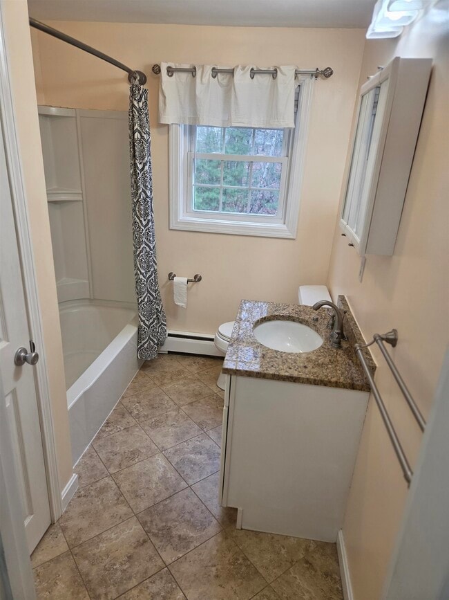 Building Photo - 16 River Rd