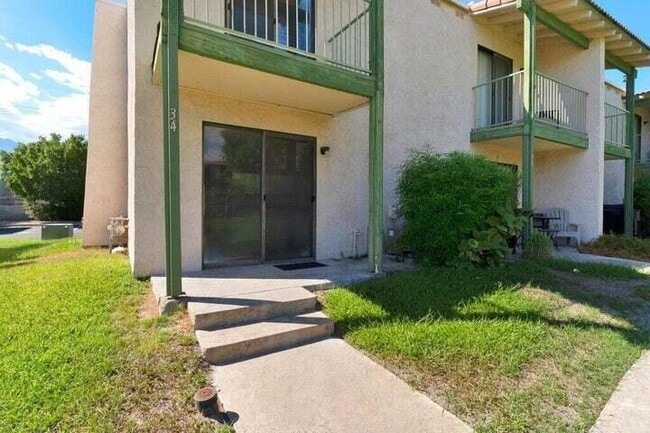 Building Photo - 34 Lakeview Dr