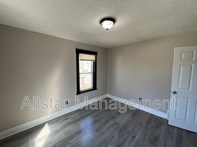 Building Photo - 3616 Independence Rd