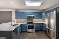 Building Photo - 18613 Village Fountain Dr
