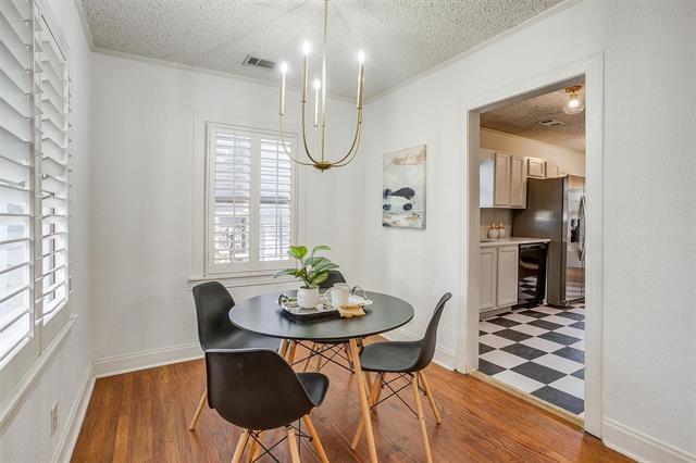 Building Photo - 3824 Birchman Ave