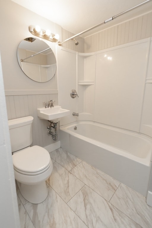 Building Photo - 7 Central St