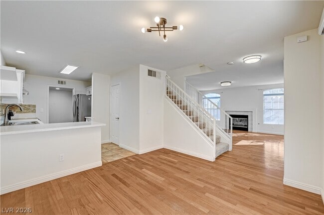 Building Photo - 1602 Coyote Run Dr