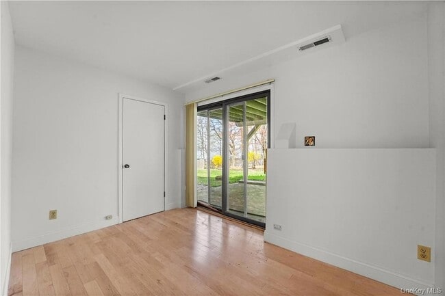 Building Photo - 6 Scarborough Cir