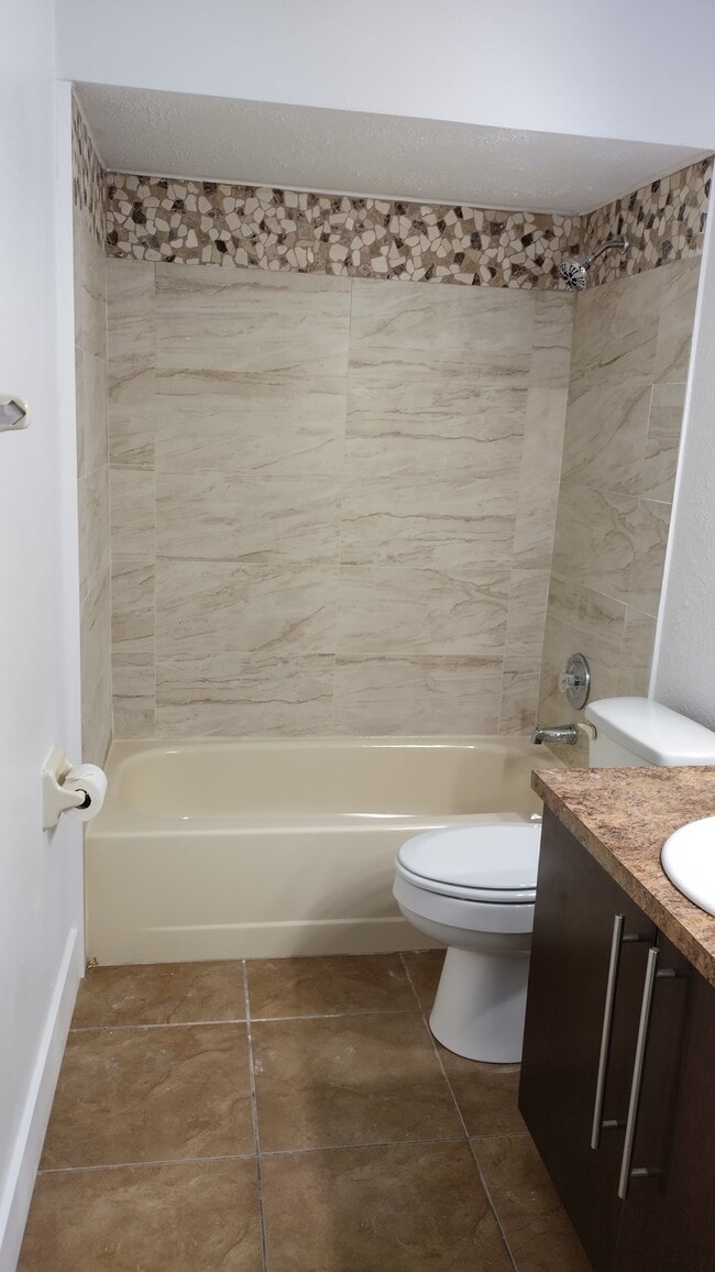 Building Photo - 1493 Providence Blvd