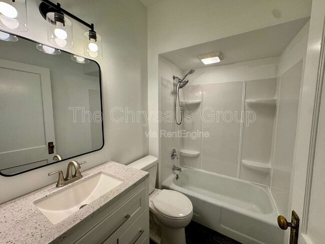 Building Photo - 222 W Campbell St