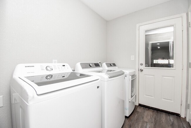 Building Photo - 12435 Shepherds Ridge Dr