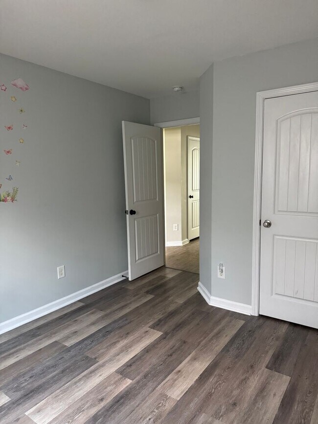 Building Photo - 303 Tuscan Ct