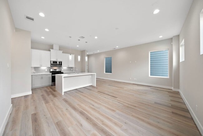 Building Photo - Brand New Home in Esther Acres!