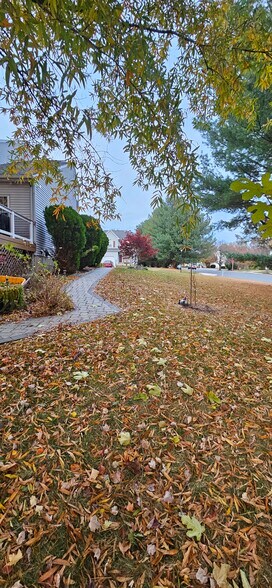 Building Photo - 34 Degas Cir