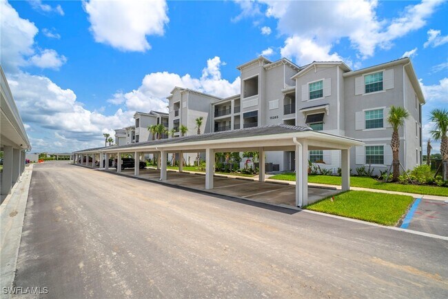 Building Photo - 15285 Grn Acrs Ave