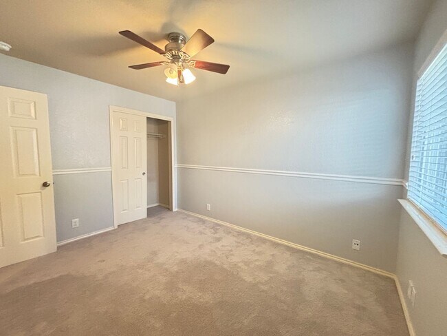 Building Photo - Beautiful 3-bed 2-Bath home in Avery Park ...