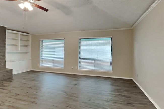 Building Photo - 4718 Lost Lake Ln