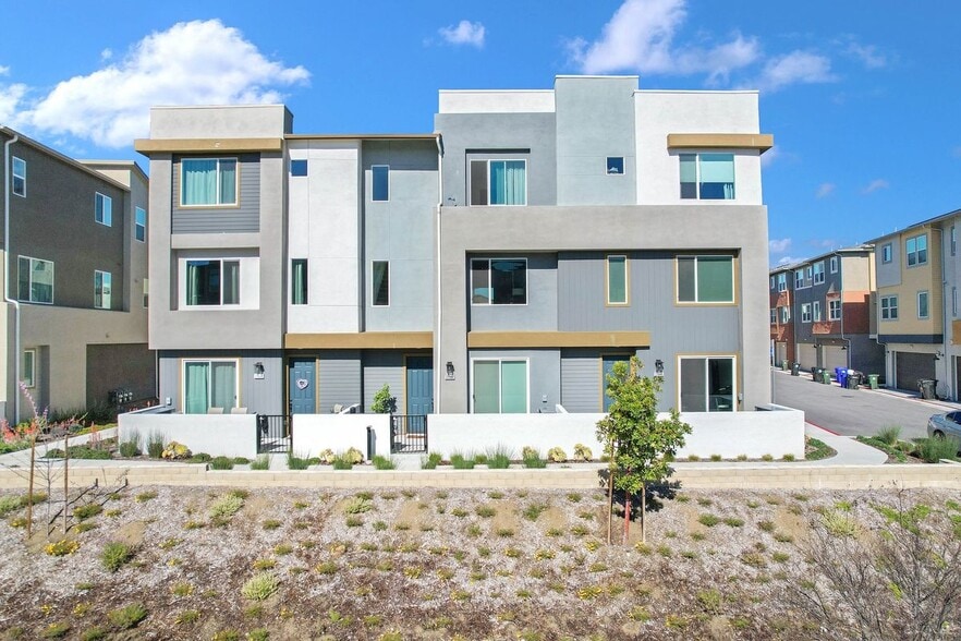 Building Photo - 27586 Manzanita Wy