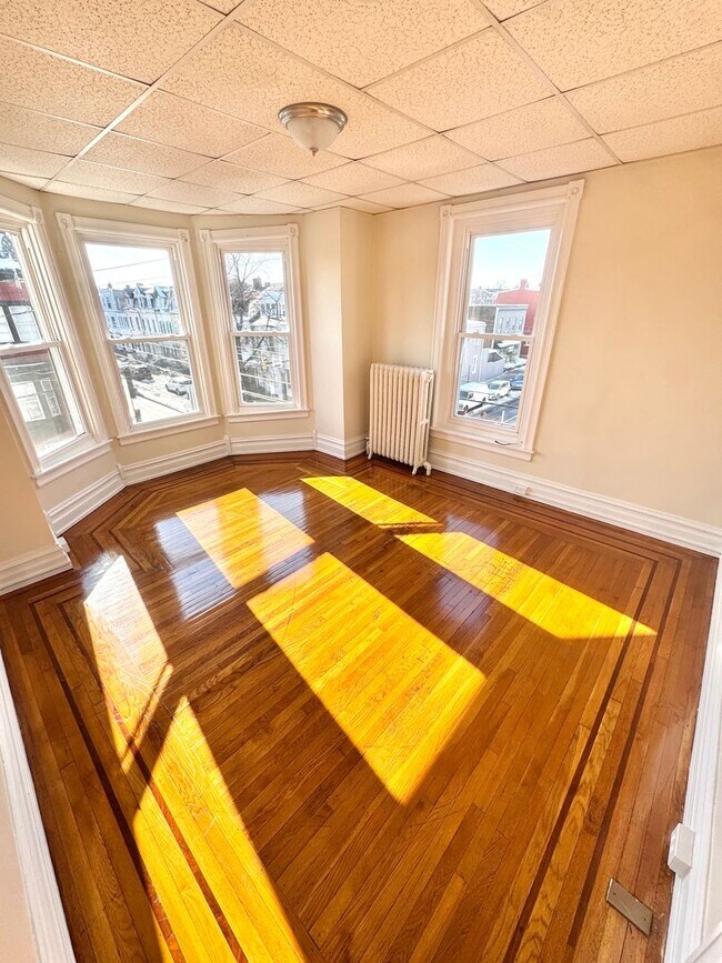 Building Photo - 1149 W Turner St