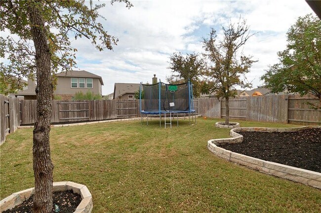 Building Photo - 104 Auburn Cove