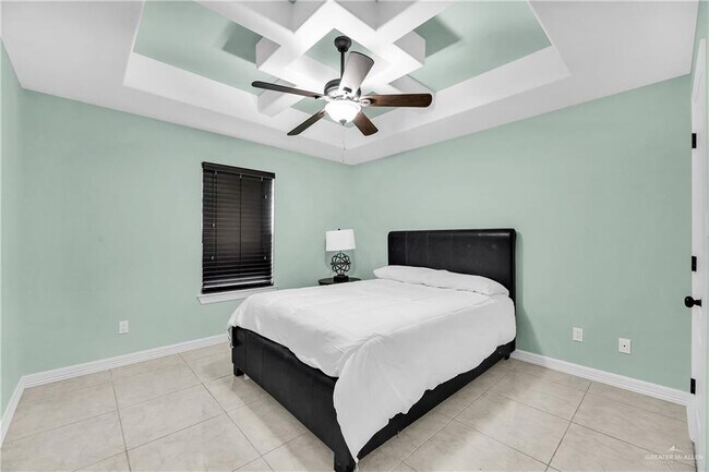 Building Photo - 3801 Yellowhammer Ave