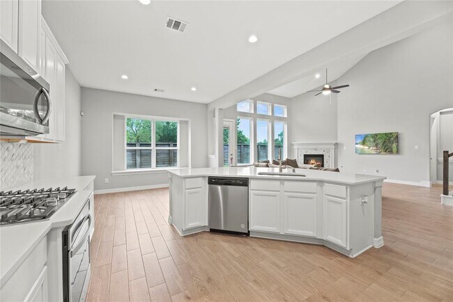 Building Photo - 2411 Jitterbug Ln