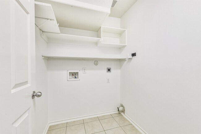 Building Photo - 2507 Liza Ct