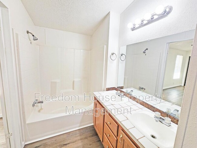 Building Photo - 1281 West St