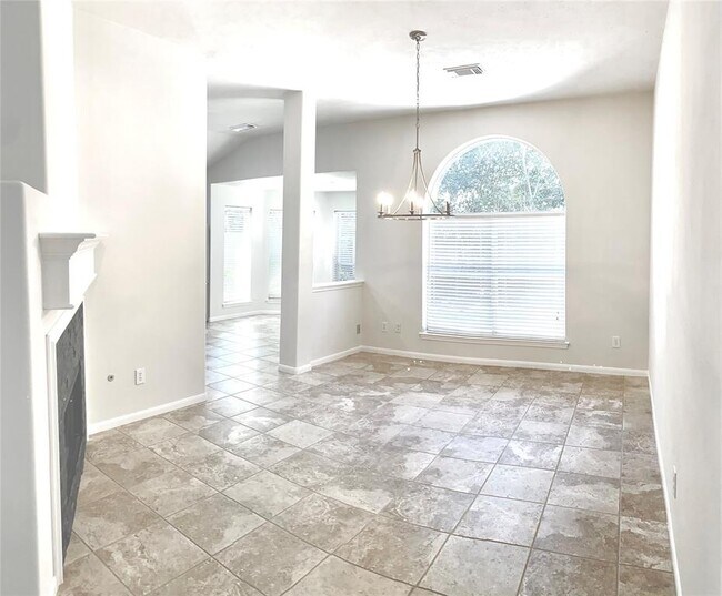 Building Photo - 6 Tivoli Garden Ct