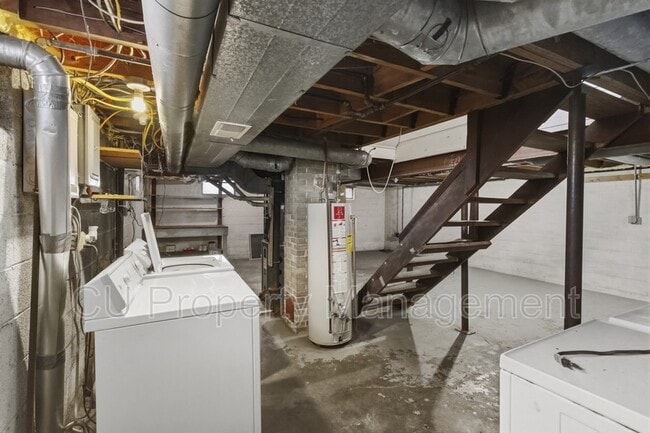 Building Photo - 208 Arcadia Dr