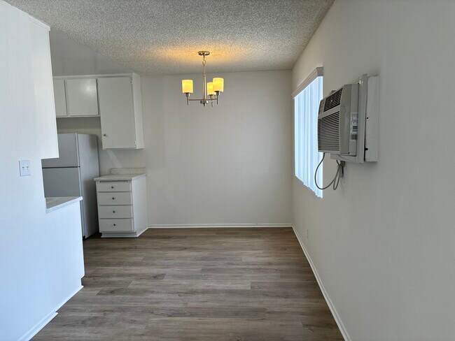 Building Photo - 10558 Eastborne Ave