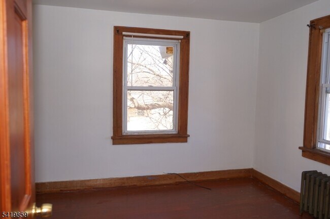 Building Photo - 430 Main St