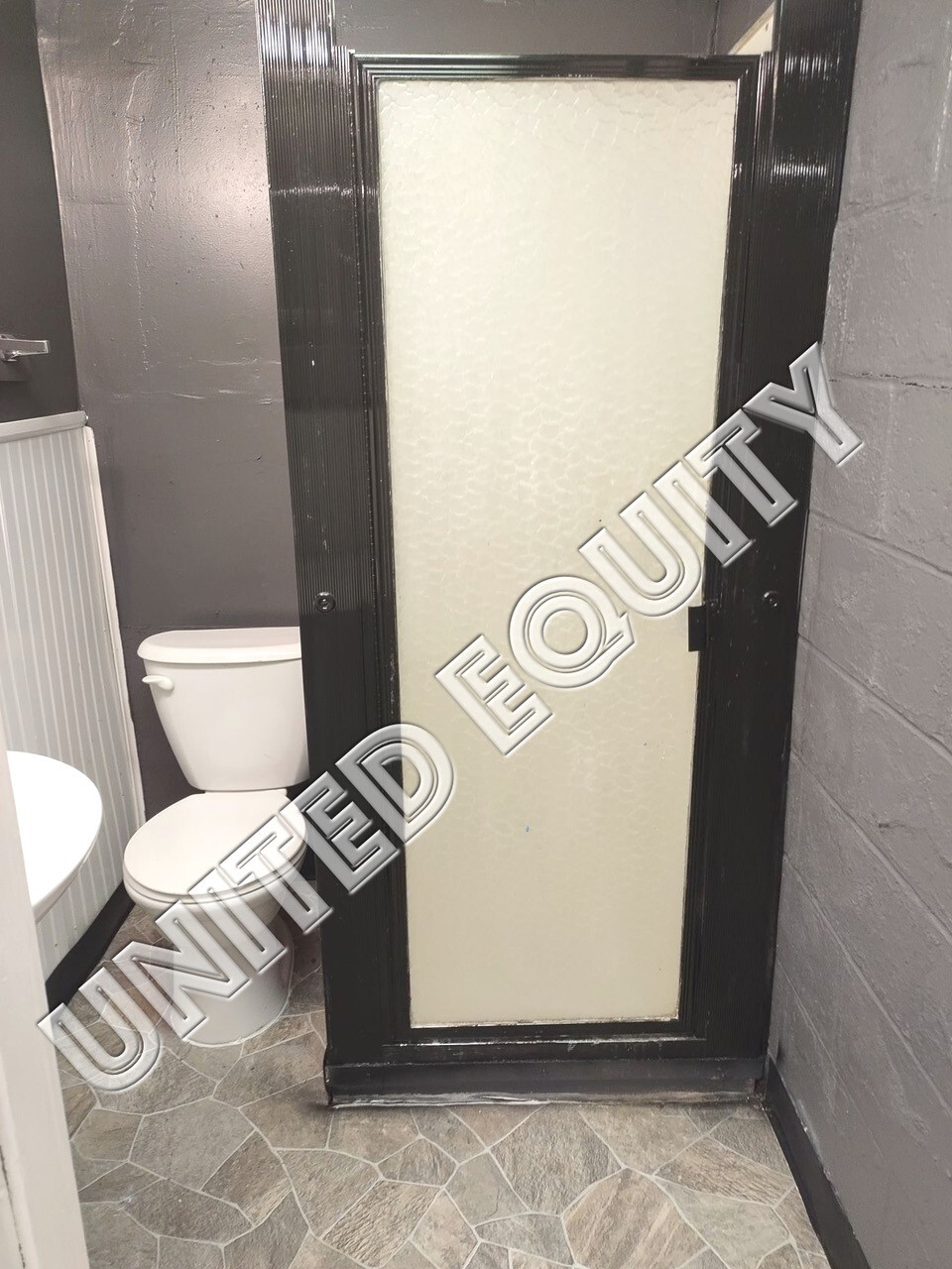 Building Photo - 3401 Earlham Dr