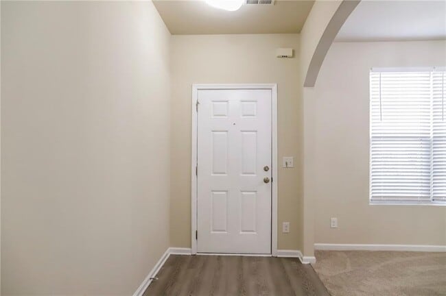 Building Photo - 5817 Grande River Rd