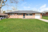 Building Photo - 4415 Kitridge Rd