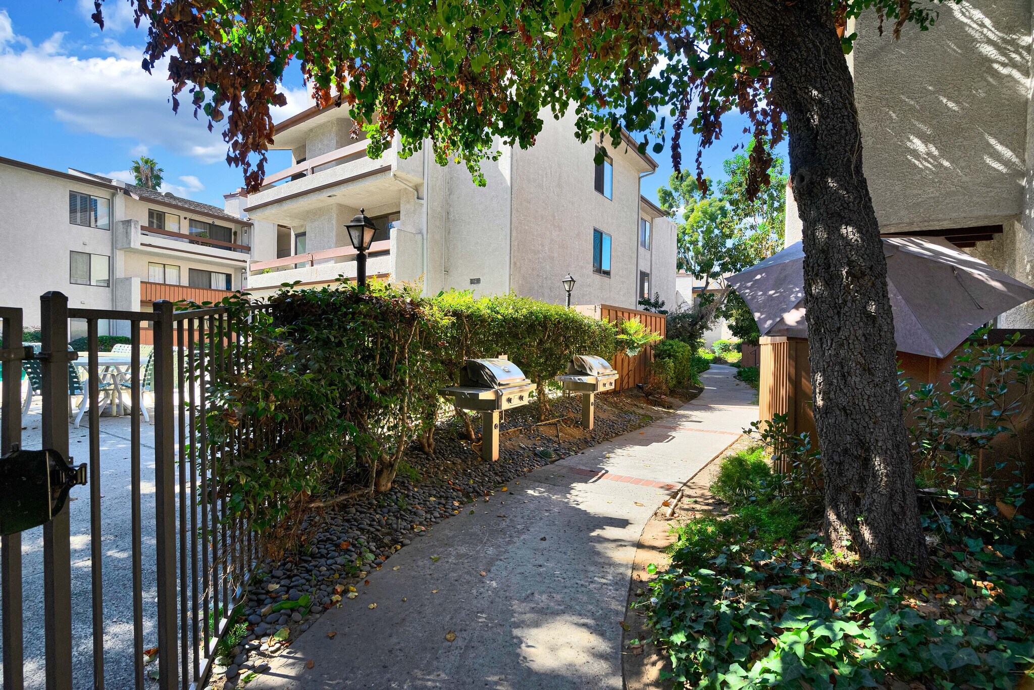 Building Photo - 15155 Sherman Way