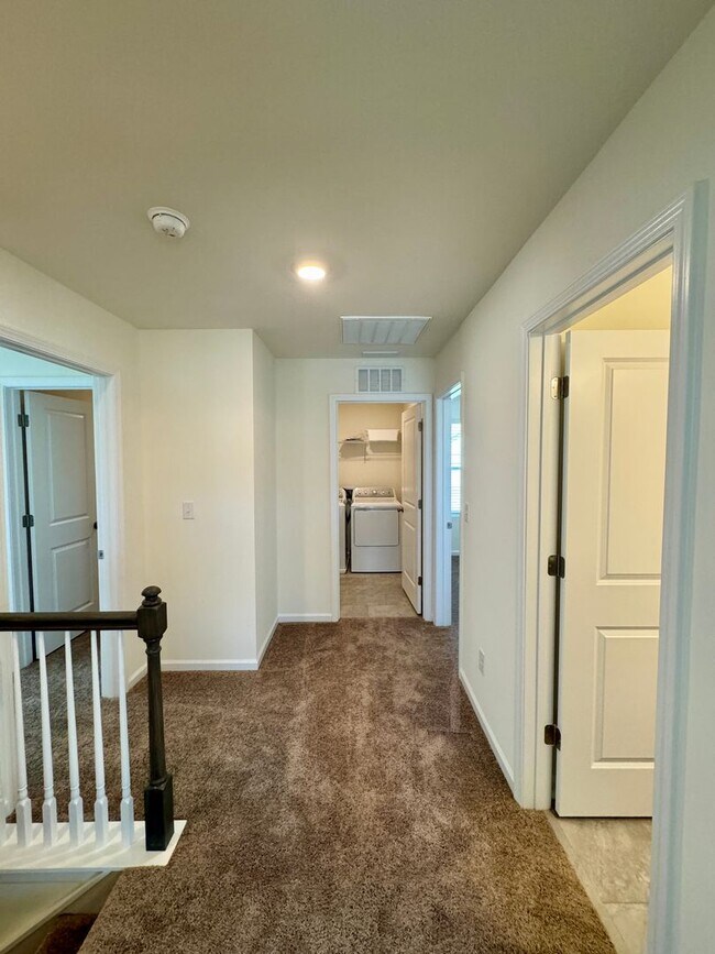 Building Photo - Beautiful 3BR/2.5 Bath in Union County.