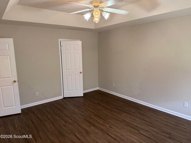Building Photo - 302 Windridge Dr