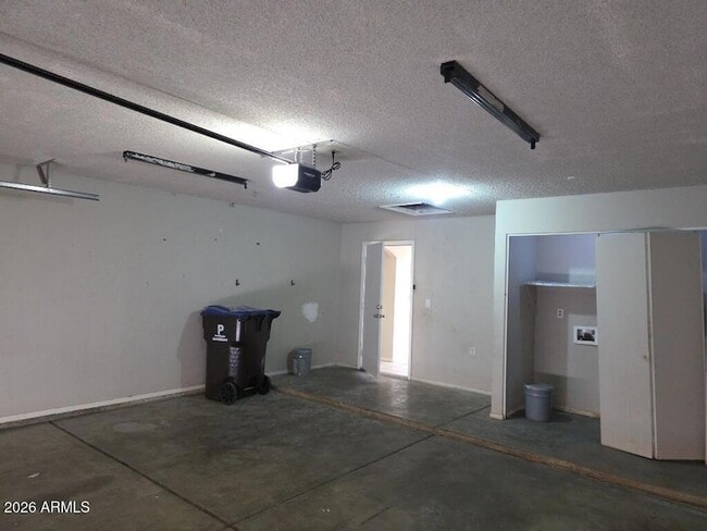 Building Photo - 8703 W Puget Ave