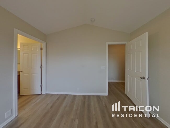 Building Photo - 8439 Shadow Run Ln
