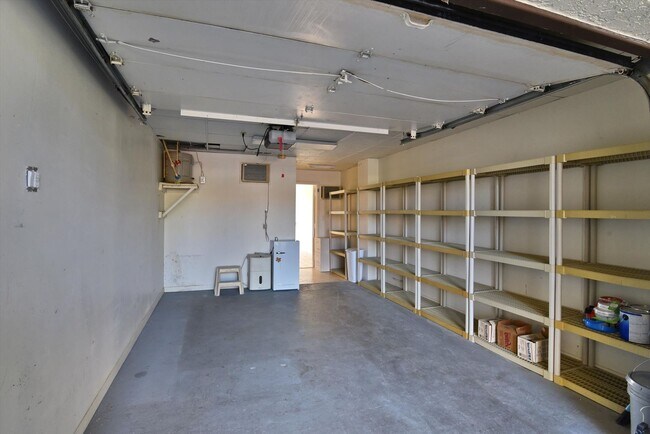 Building Photo - Gorgeous Updated Tierra Verde Annual Unfurnished Waterfront Condo 2/2 w/Garage