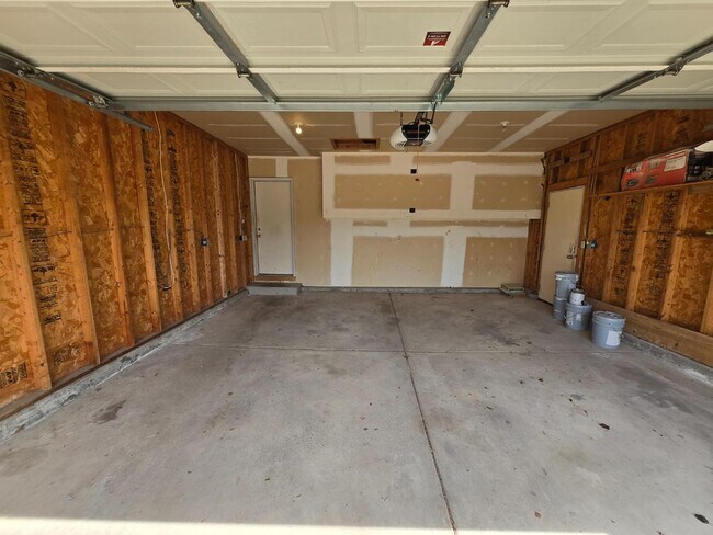 Building Photo - 1914 S Prescott Cir