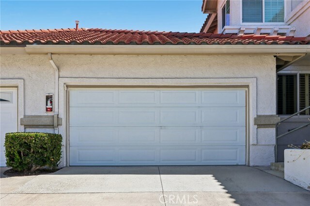 Building Photo - 10 Pantano