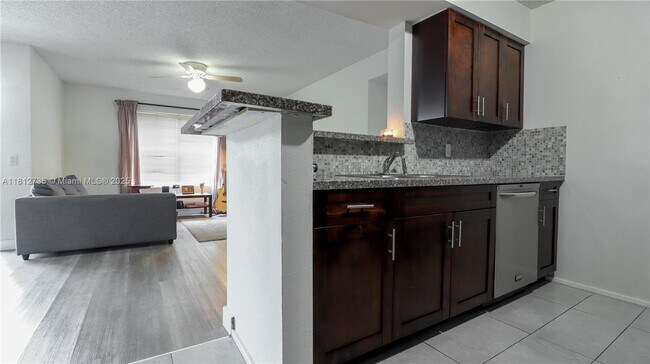 Building Photo - 10371 SW 150th Pl