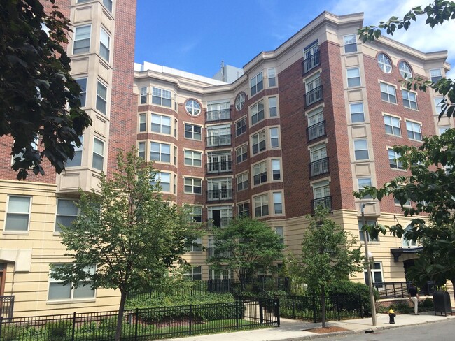 Building Photo - Landmark Square Apartments