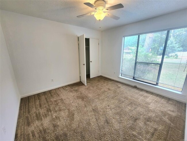 Building Photo - 3833 Mosswood Rd